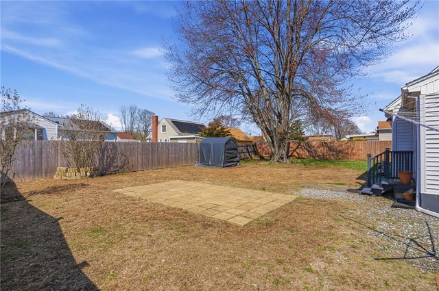 514 Killingly Street, Johnston, RI 02919