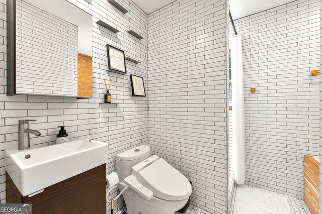 2680 Rosemary Street NW, Atlanta, GA 30318