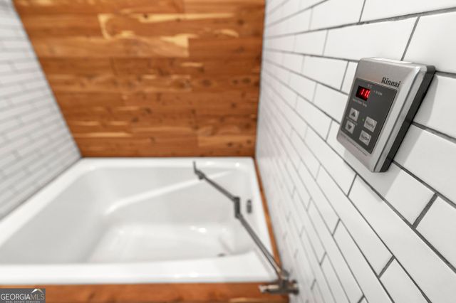 2680 Rosemary Street NW, Atlanta, GA 30318