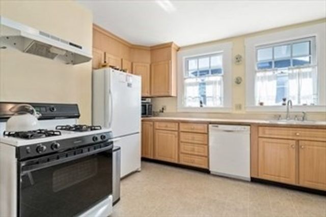 18 Fairfax 2, Milton, MA 02186