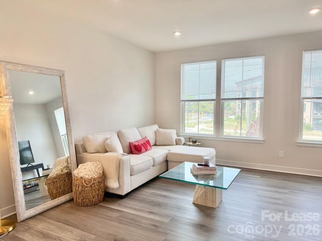 3735 S Tryon Street, Charlotte, NC 28217