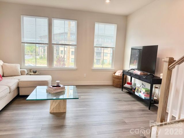 3735 S Tryon Street, Charlotte, NC 28217