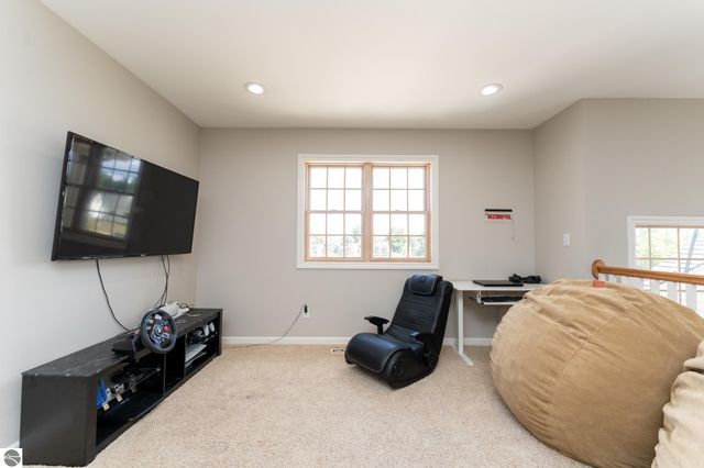 1107 Bundy Drive, Lake Isabella, MI 48893