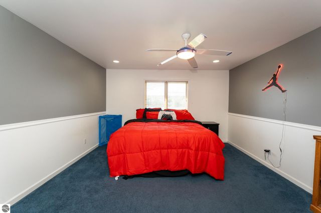 1107 Bundy Drive, Lake Isabella, MI 48893