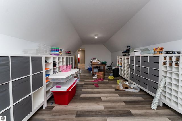 1107 Bundy Drive, Lake Isabella, MI 48893