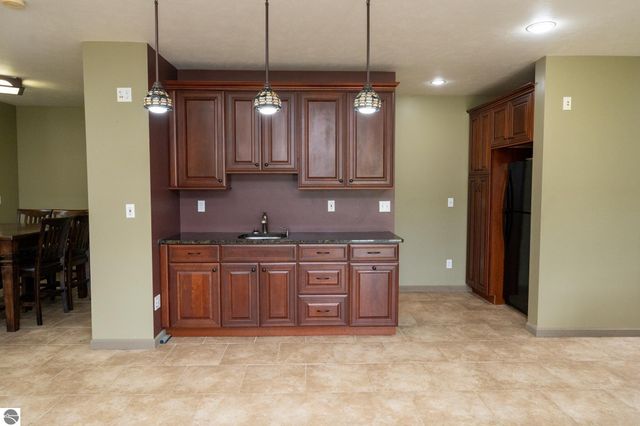 1107 Bundy Drive, Lake Isabella, MI 48893