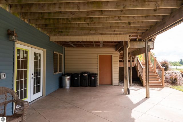 1107 Bundy Drive, Lake Isabella, MI 48893