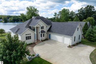 1107 Bundy Drive, Lake Isabella, MI 48893