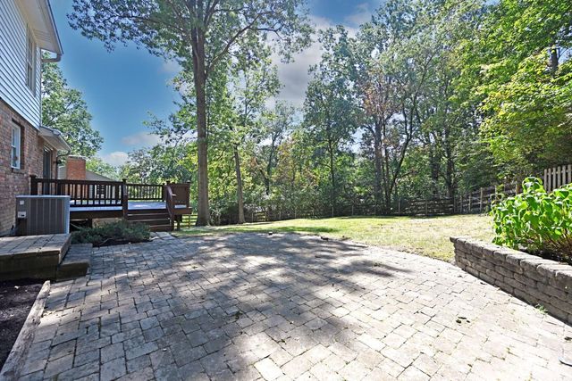359 Woodknoll Terrace, Wyoming, OH 45215