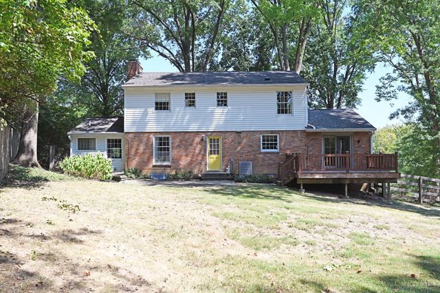 359 Woodknoll Terrace, Wyoming, OH 45215