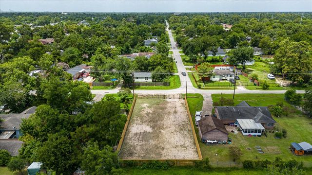 8706 Lawnridge, Houston, TX 77016