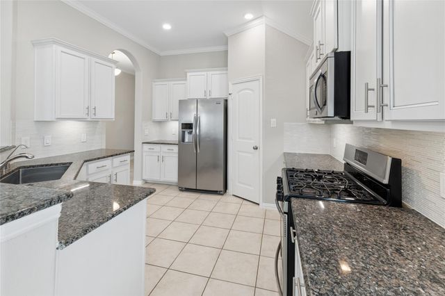 2357 Old Stone Drive, Conroe, TX 77304