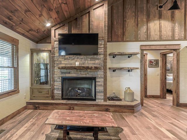 554 SE Tipton Springs Road, Morganton, GA 30560