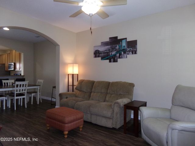 13052 SUNSET LAKE Drive, Jacksonville, FL 32258