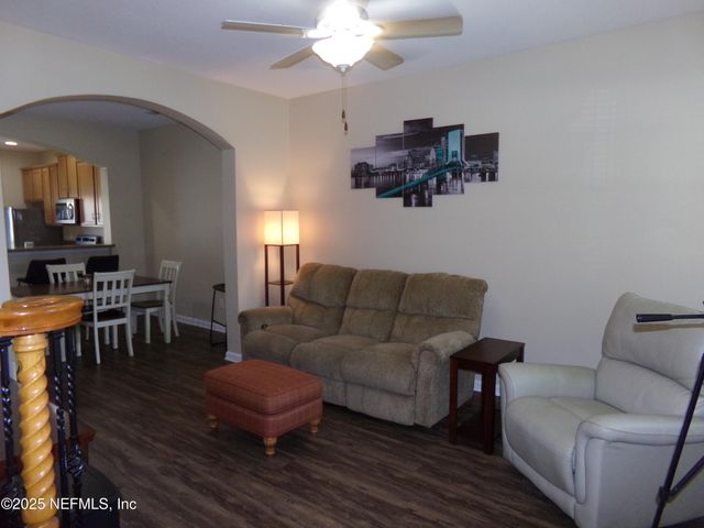 13052 SUNSET LAKE Drive, Jacksonville, FL 32258