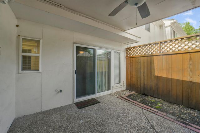 9662 Westview Drive 5, Houston, TX 77055