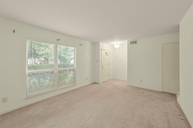 9662 Westview Drive 5, Houston, TX 77055