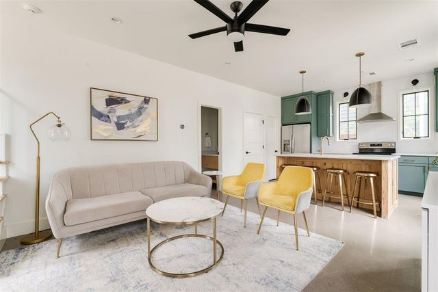 1028 Pedalers Lane, Oklahoma City, OK 73108