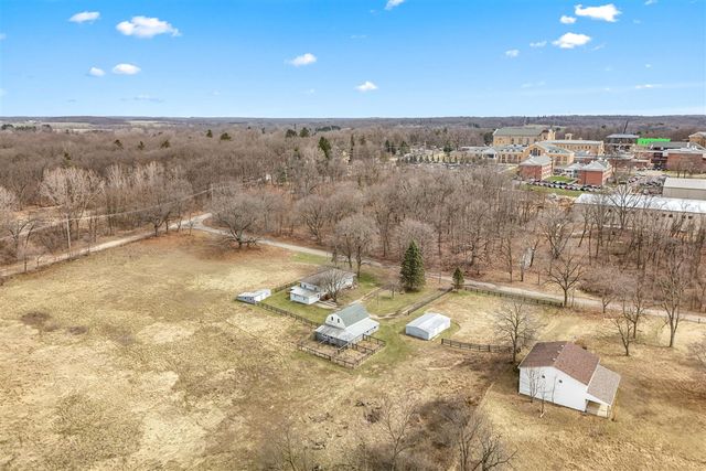 104 Mcclellan Street, Hillsdale, MI 49242