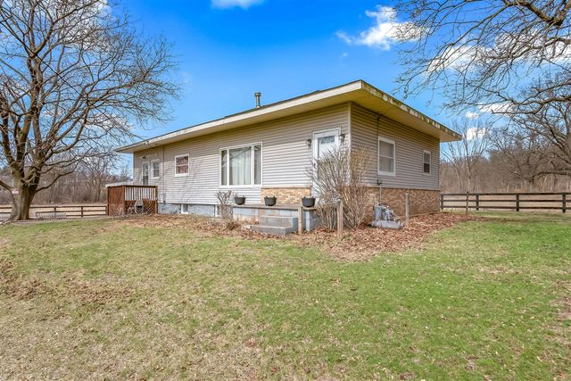 104 Mcclellan Street, Hillsdale, MI 49242