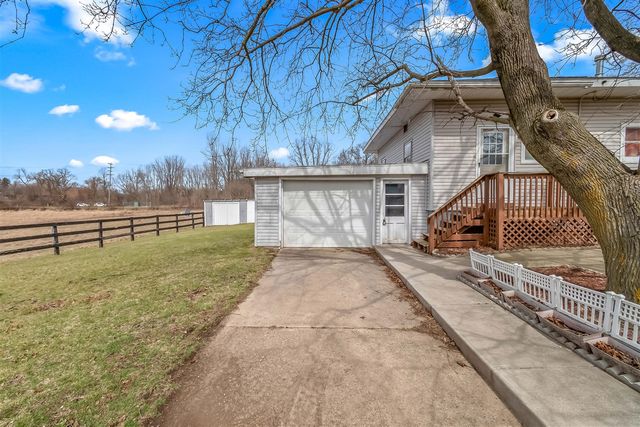 104 Mcclellan Street, Hillsdale, MI 49242