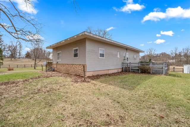 104 Mcclellan Street, Hillsdale, MI 49242