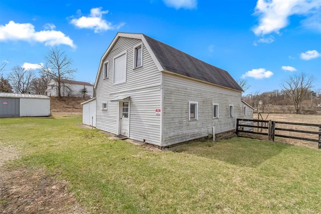 104 Mcclellan Street, Hillsdale, MI 49242