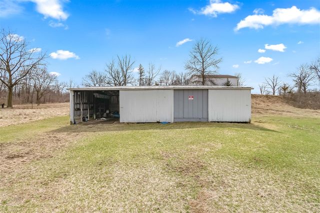 104 Mcclellan Street, Hillsdale, MI 49242