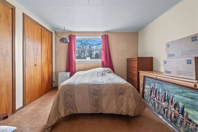 104 Mcclellan Street, Hillsdale, MI 49242