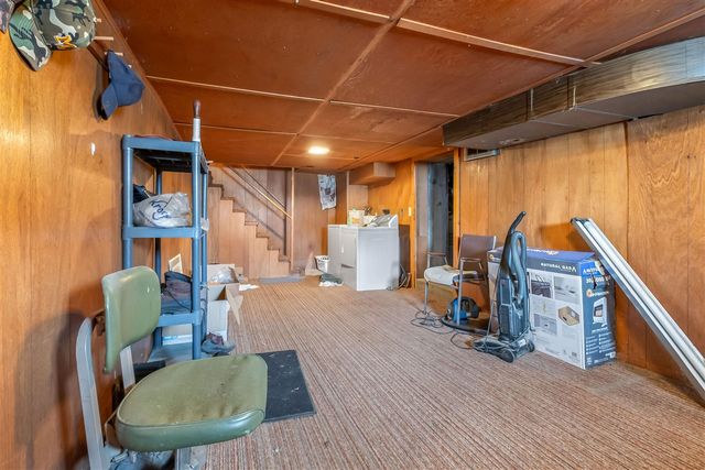 104 Mcclellan Street, Hillsdale, MI 49242