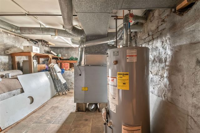 104 Mcclellan Street, Hillsdale, MI 49242