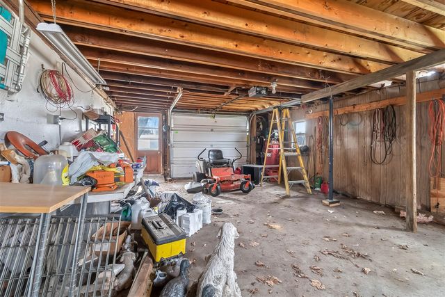 104 Mcclellan Street, Hillsdale, MI 49242