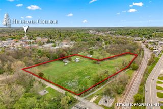 104 Mcclellan Street, Hillsdale, MI 49242
