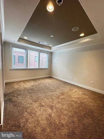 443 NOTTOWAY WALK, Alexandria, VA 22304