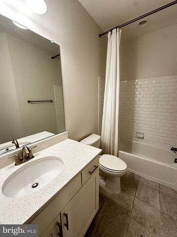 443 NOTTOWAY WALK, Alexandria, VA 22304