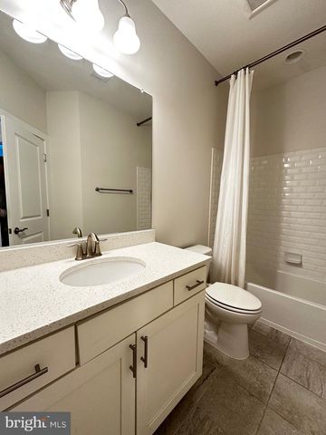 443 NOTTOWAY WALK, Alexandria, VA 22304