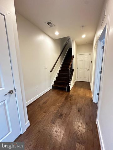 443 NOTTOWAY WALK, Alexandria, VA 22304