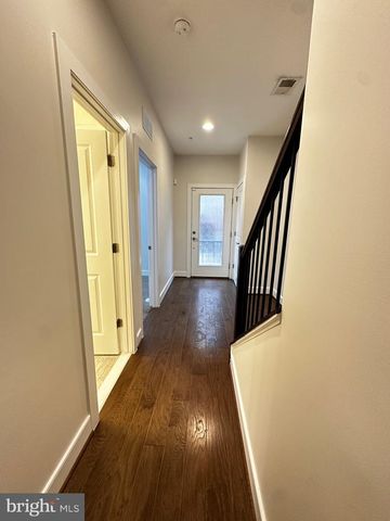 443 NOTTOWAY WALK, Alexandria, VA 22304