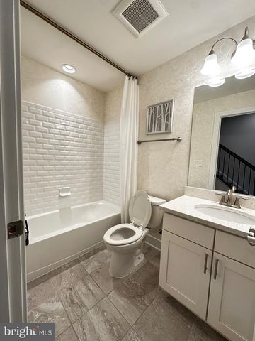 443 NOTTOWAY WALK, Alexandria, VA 22304