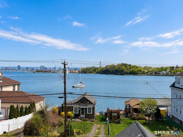 338 Lighthouse Road, New Haven, CT 06512