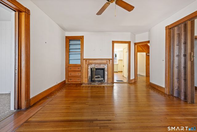 338 Lighthouse Road, New Haven, CT 06512