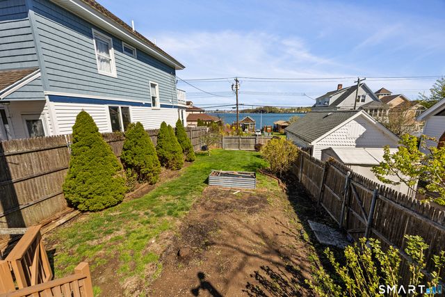 338 Lighthouse Road, New Haven, CT 06512