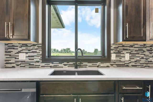 3504 E Broken Arrow St Street, Sioux Falls, SD 57103