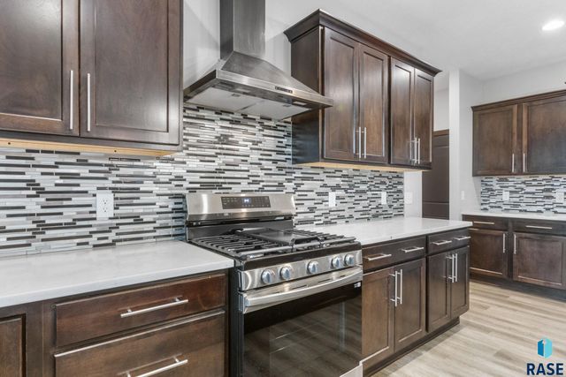 3504 E Broken Arrow St Street, Sioux Falls, SD 57103