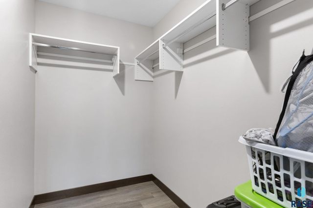 3504 E Broken Arrow St Street, Sioux Falls, SD 57103