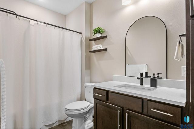 3504 E Broken Arrow St Street, Sioux Falls, SD 57103