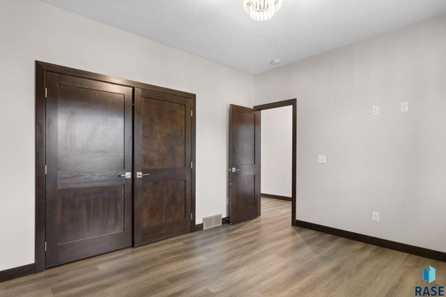 3504 E Broken Arrow St Street, Sioux Falls, SD 57103