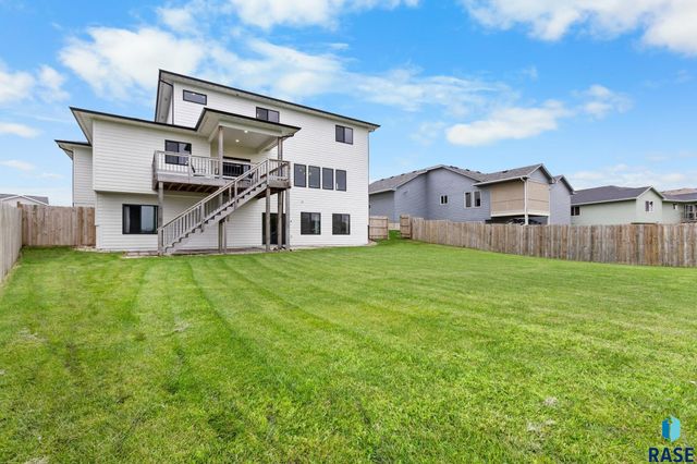 3504 E Broken Arrow St Street, Sioux Falls, SD 57103