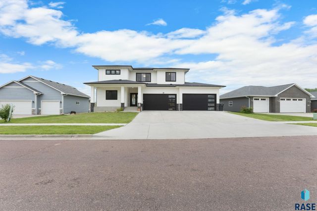 3504 E Broken Arrow St Street, Sioux Falls, SD 57103