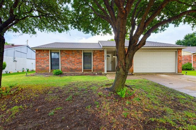 7200 Chapman Drive, North Richland Hills, TX 76182